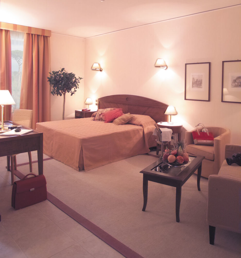 Grand Hotel เพสตุม ภายนอก รูปภาพ